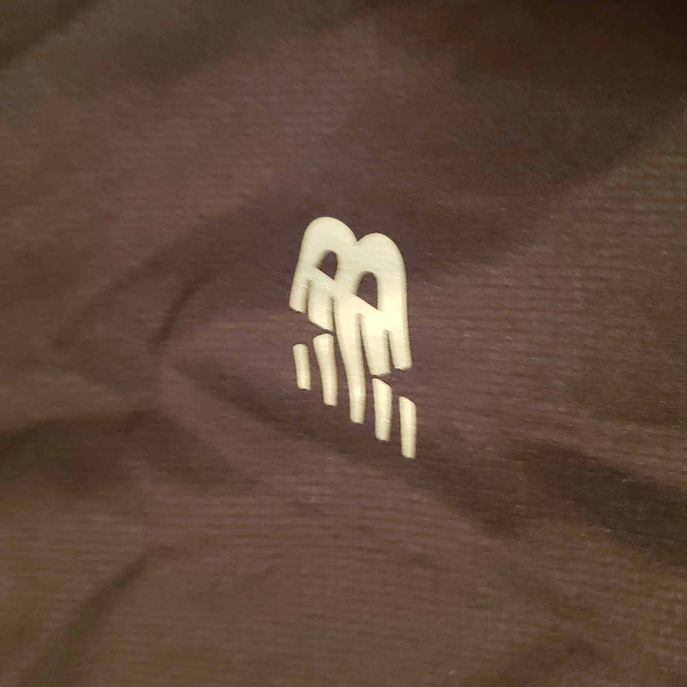 New Balance Women's Running Jacket - Picture 12 of 16